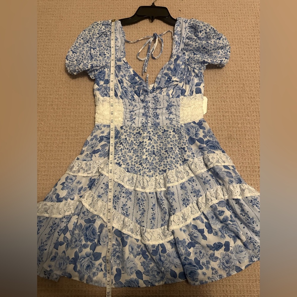 NWT Altar’d State Aderny Patchwork Floral Mini Dress Blue-White - Picture 9 of 12